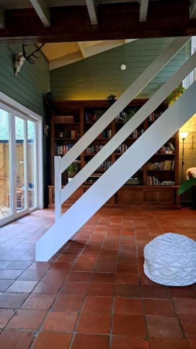 Comfortable Chalet In A Unique Location In Forest Essen Bagian luar foto